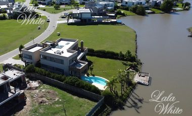 Casa con pileta en venta -  La Providencia Country Club, Canning, Ezeiza