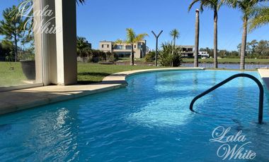 Casa con pileta en venta -  La Providencia Country Club, Canning, Ezeiza