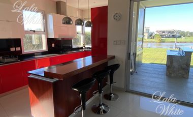 Casa con pileta en venta -  La Providencia Country Club, Canning, Ezeiza