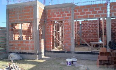 Terreno en  Sicardi + vivienda a terminar