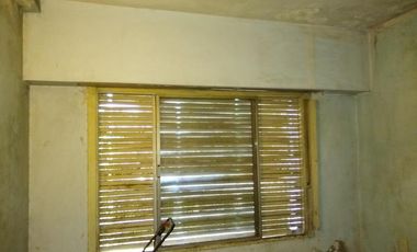 CASA TIPO AMERICANA SOBRE LOTE DE 10 X 32 - BURZACO