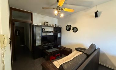 Departamento tres ambientes cochera en venta en wilde centro