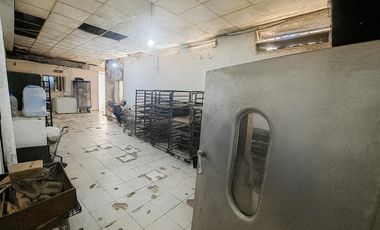 Galpón . Fabrica. Bodega en venta. Los Boulevares