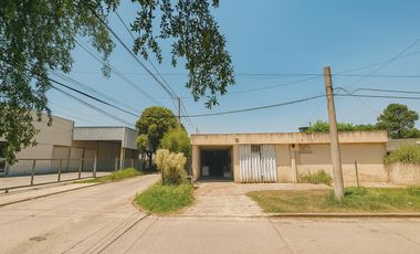 Galpón . Fabrica. Bodega en venta. Los Boulevares