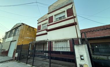 Casa en dos plantas doble propiedad a la venta en Wilde