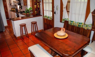 Casa   Quincho   Piscina. Funes