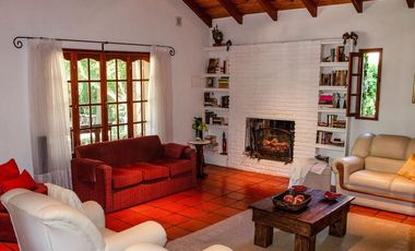 Casa   Quincho   Piscina. Funes