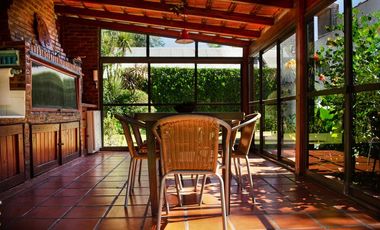 Casa   Quincho   Piscina. Funes