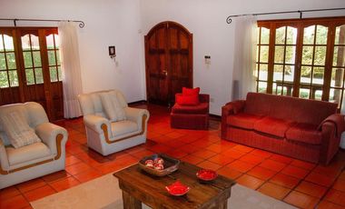 Casa   Quincho   Piscina. Funes