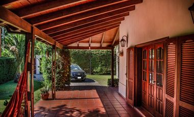 Casa   Quincho   Piscina. Funes