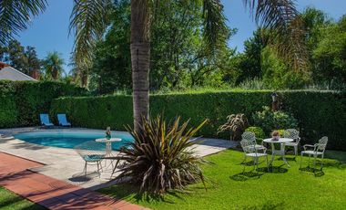 Casa   Quincho   Piscina. Funes