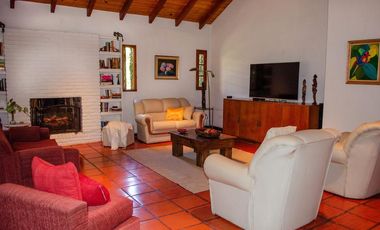 Casa   Quincho   Piscina. Funes