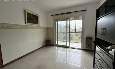 Venta de Departamento 3 ambientes con balcón en Wilde