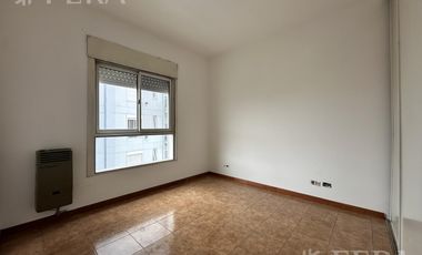 Venta de Departamento 3 ambientes con balcón en Wilde