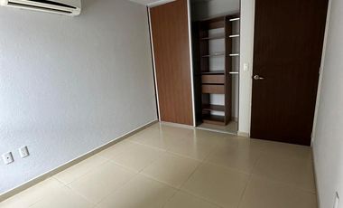 Casa en renta en Santa Ana Tepetitlán, Coto Abedul, Zapopan