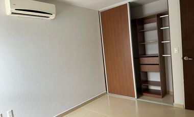 Casa en renta en Santa Ana Tepetitlán, Coto Abedul, Zapopan