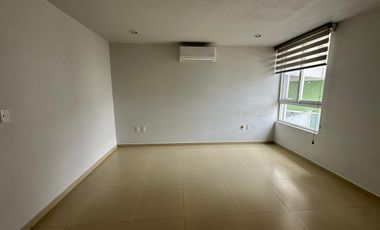 Casa en renta en Santa Ana Tepetitlán, Coto Abedul, Zapopan