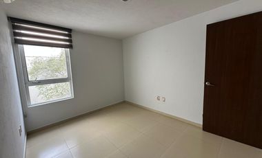 Casa en renta en Santa Ana Tepetitlán, Coto Abedul, Zapopan