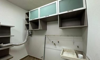 Casa en renta en Santa Ana Tepetitlán, Coto Abedul, Zapopan