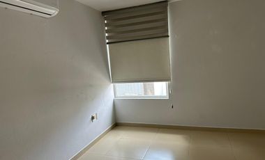 Casa en renta en Santa Ana Tepetitlán, Coto Abedul, Zapopan