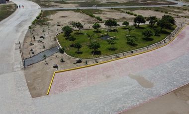 VENTA DE TERRENO URBANO 700 M² EN AV. PANAMERICANA NORTE — HUACHO, LIMA