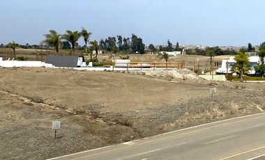 VENTA DE TERRENO URBANO 700 M² EN AV. PANAMERICANA NORTE — HUACHO, LIMA