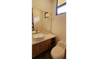 CASA CON JARDN EN CONJUNTO RESIDENCIAL QUINTAS DE TOLEDO