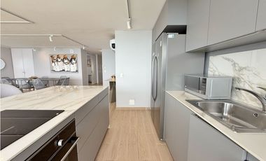 Apartamento en venta de 3 alcobas en Faro Tequendama en laguito