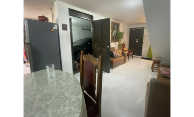 Vende Casa Unifamiliar 5 habitaciones Buenos Aires- Medellin