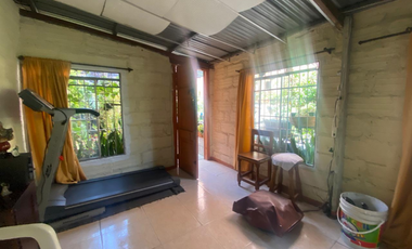 Vende Casa Unifamiliar 5 habitaciones Buenos Aires- Medellin