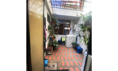 Vende Casa Unifamiliar 5 habitaciones Buenos Aires- Medellin