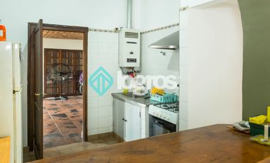 CASA EN VENTA CON COCHERA - TRES CERRITOS - SALTA