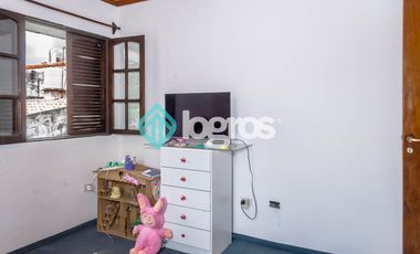 CASA EN VENTA CON COCHERA - TRES CERRITOS - SALTA
