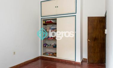 CASA EN VENTA CON COCHERA - TRES CERRITOS - SALTA