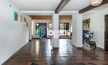 CASA EN VENTA CON COCHERA - TRES CERRITOS - SALTA