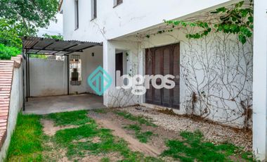 CASA EN VENTA CON COCHERA - TRES CERRITOS - SALTA
