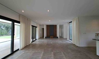 VENTA CASA BARRIO PRINCIPADO SAN VICENTE PILETA