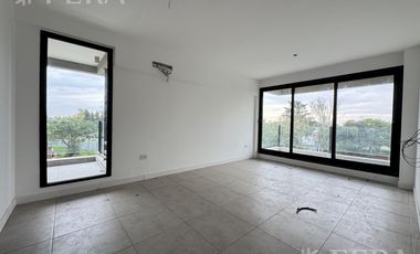 Venta departamento 3 ambientes con doble balcón en Greenville Polo y Resort