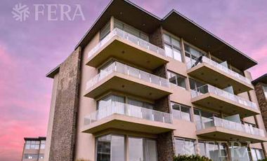 Venta departamento 3 ambientes con doble balcón en Greenville Polo y Resort