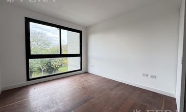 Venta departamento 3 ambientes con doble balcón en Greenville Polo y Resort