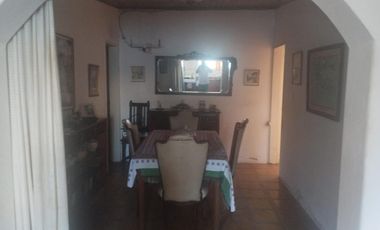 Casa en  venta Magnasco esquina Jauretche