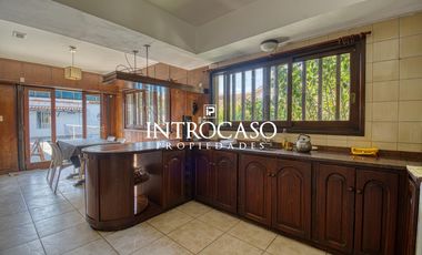 Venta Alquiler Temporario Chalet 4 Ambientes Piscina Barrio Constitución