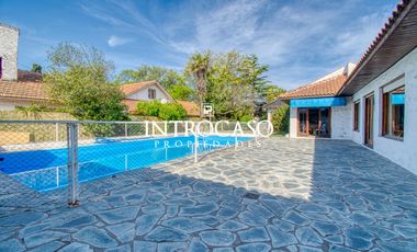 Venta Alquiler Temporario Chalet 4 Ambientes Piscina Barrio Constitución