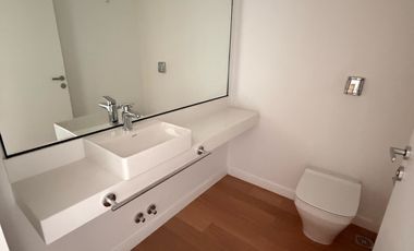 Departamento en Alquiler de 2 dormitorios de 140m2 con 2 cocheras en INIFINITY TOWERS