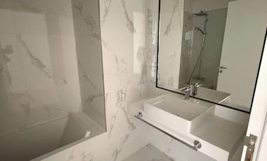 Departamento en Alquiler de 2 dormitorios de 140m2 con 2 cocheras en INIFINITY TOWERS