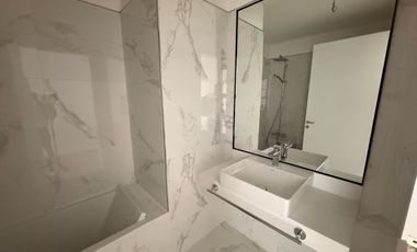 Departamento en Alquiler de 2 dormitorios de 140m2 con 2 cocheras en INIFINITY TOWERS