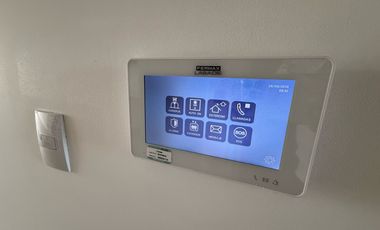 Departamento en Alquiler de 2 dormitorios de 140m2 con 2 cocheras en INIFINITY TOWERS