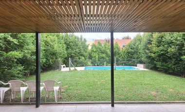 Casas de San Patricio | Alquiler | Linda casa de 5 ambientes, con pileta y cerco verde