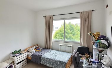 Casas de San Patricio | Alquiler | Linda casa de 5 ambientes, con pileta y cerco verde