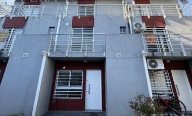 Venta departamento 3 ambientes con balcón en Quilmes